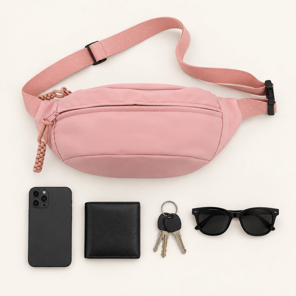Arc Pembe Bel Çantası günlük eşyalarla flat lay görünümü - UMBRIQE